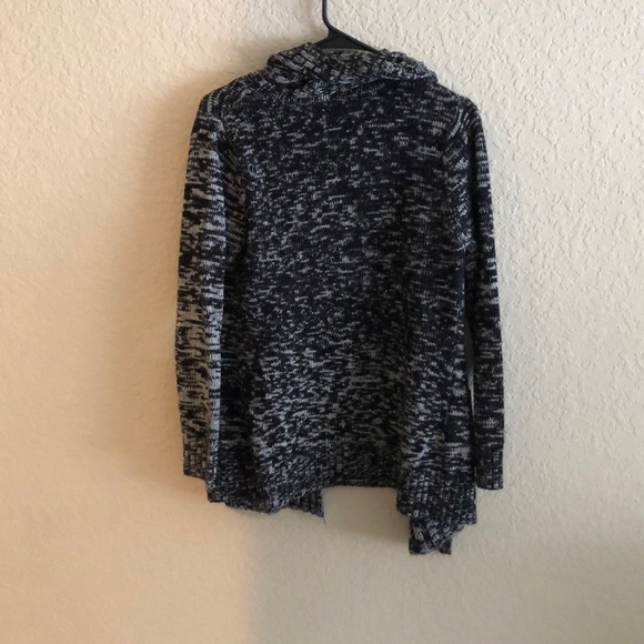 Black/white cardigan sweater - Picture 2 of 2